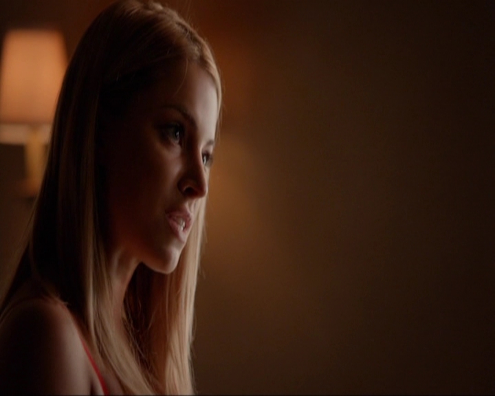 VampireDiariesWorld-dot-nl_7x04ICarryYourHeartWithMe0919.jpg