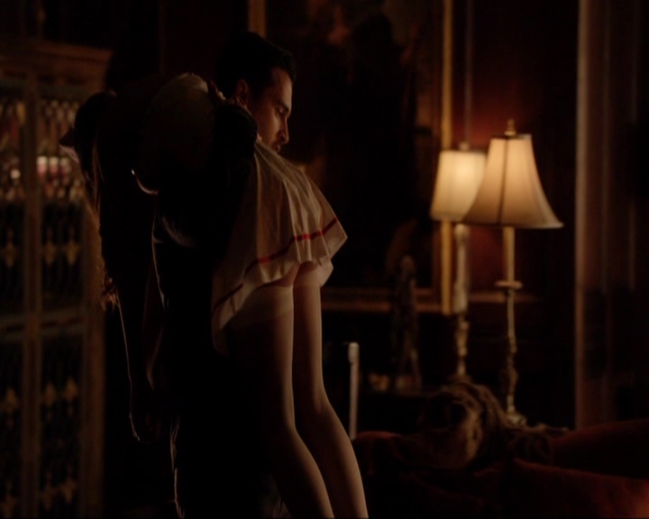 VampireDiariesWorld-dot-nl_7x04ICarryYourHeartWithMe1218.jpg