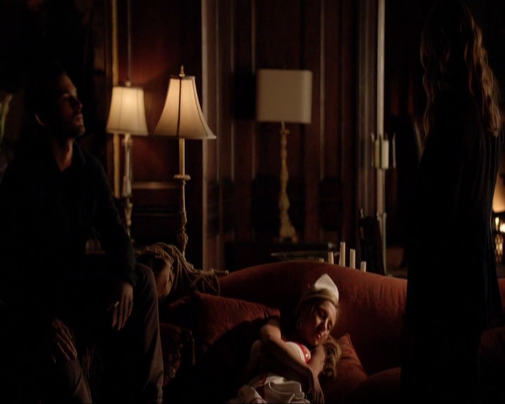 VampireDiariesWorld-dot-nl_7x04ICarryYourHeartWithMe1228.jpg