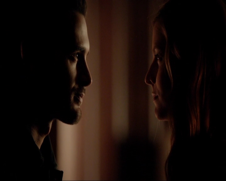 VampireDiariesWorld-dot-nl_7x04ICarryYourHeartWithMe1273.jpg