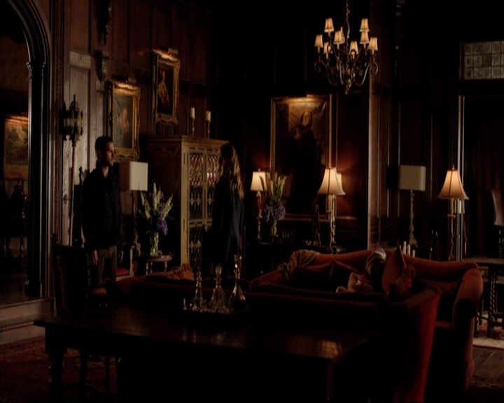 VampireDiariesWorld-dot-nl_7x04ICarryYourHeartWithMe1297.jpg