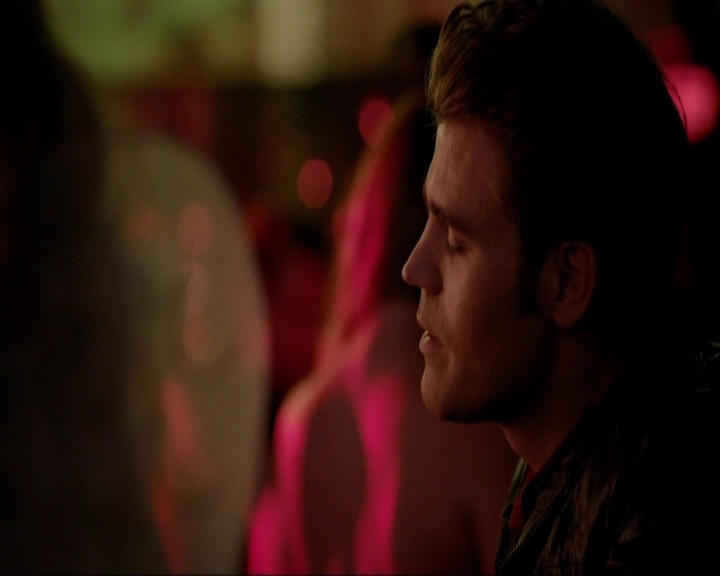 VampireDiariesWorld-dot-nl_7x04ICarryYourHeartWithMe1365.jpg