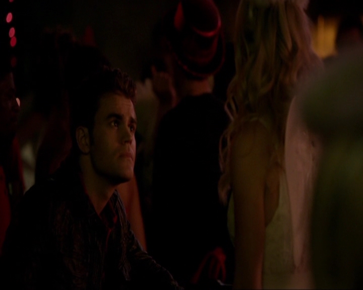 VampireDiariesWorld-dot-nl_7x04ICarryYourHeartWithMe1380.jpg