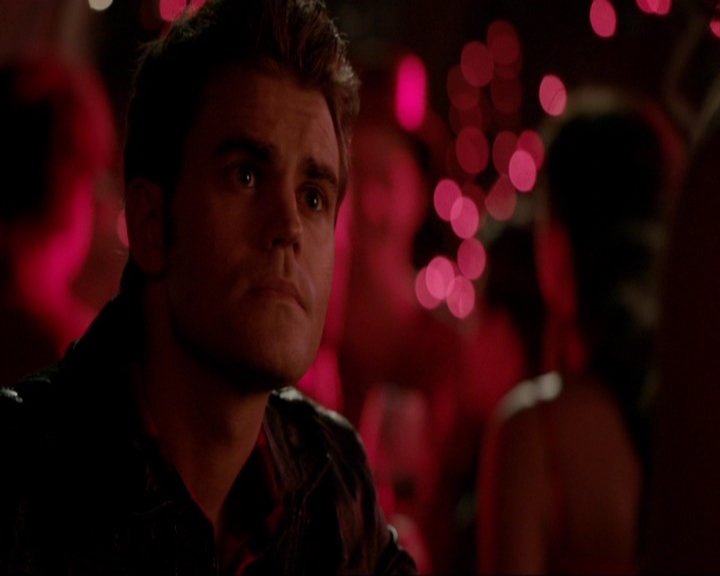 VampireDiariesWorld-dot-nl_7x04ICarryYourHeartWithMe1385.jpg