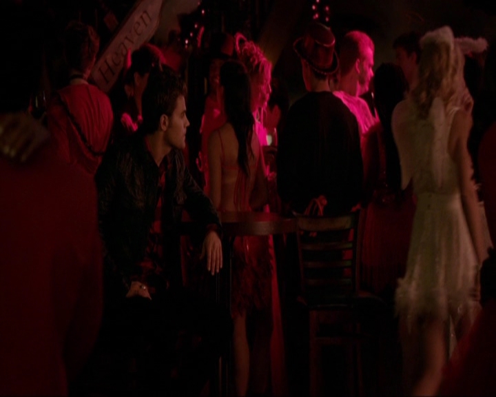 VampireDiariesWorld-dot-nl_7x04ICarryYourHeartWithMe1403.jpg