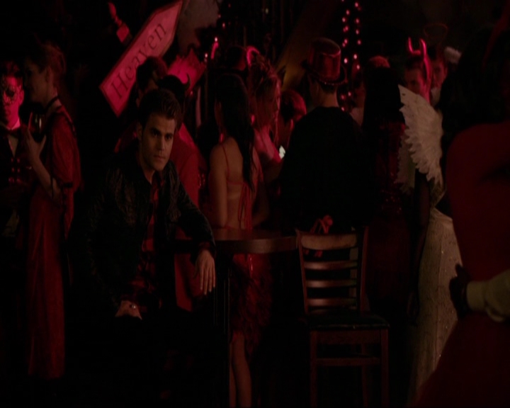 VampireDiariesWorld-dot-nl_7x04ICarryYourHeartWithMe1406.jpg