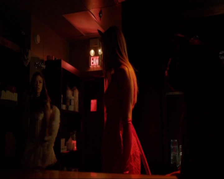 VampireDiariesWorld-dot-nl_7x04ICarryYourHeartWithMe1445.jpg