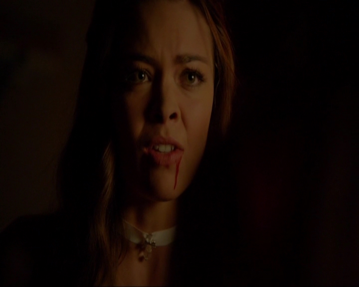 VampireDiariesWorld-dot-nl_7x04ICarryYourHeartWithMe1461.jpg