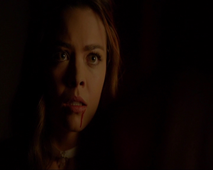 VampireDiariesWorld-dot-nl_7x04ICarryYourHeartWithMe1468.jpg