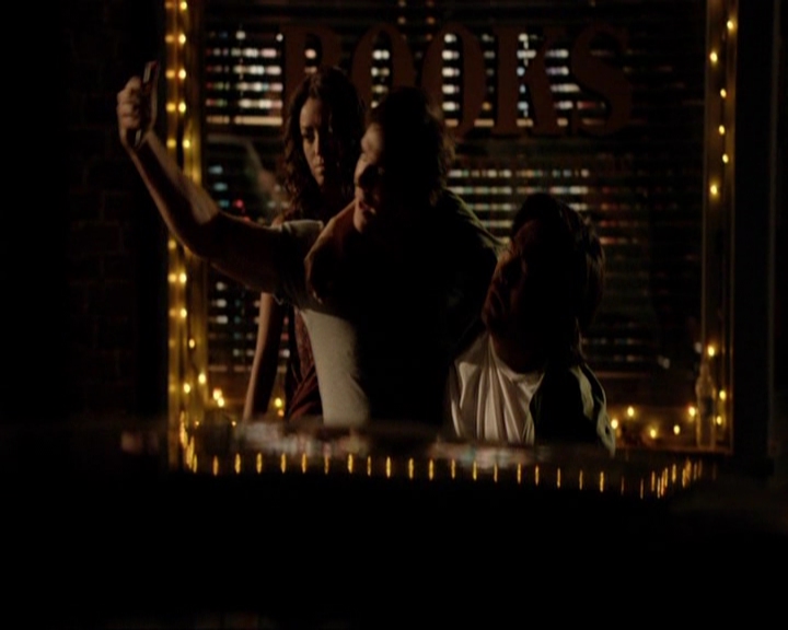 VampireDiariesWorld-dot-nl_7x04ICarryYourHeartWithMe1532.jpg