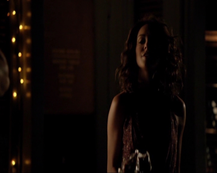 VampireDiariesWorld-dot-nl_7x04ICarryYourHeartWithMe1536.jpg