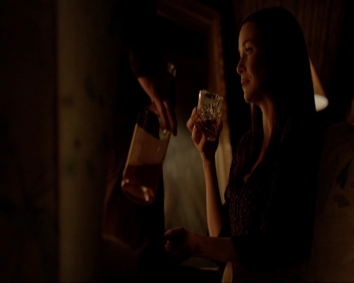 VampireDiariesWorld-dot-nl_7x04ICarryYourHeartWithMe1580.jpg