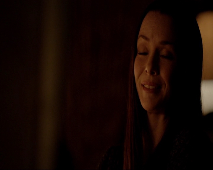 VampireDiariesWorld-dot-nl_7x04ICarryYourHeartWithMe1598.jpg