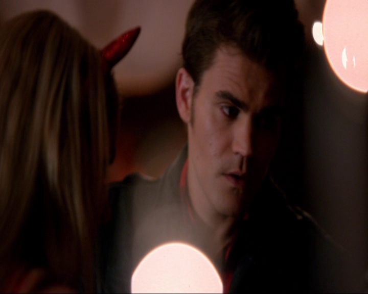 VampireDiariesWorld-dot-nl_7x04ICarryYourHeartWithMe1690.jpg