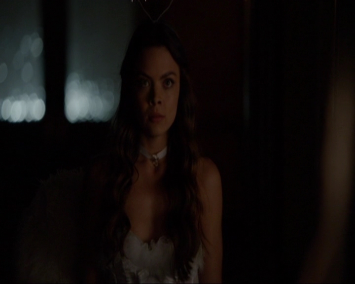 VampireDiariesWorld-dot-nl_7x04ICarryYourHeartWithMe1834.jpg