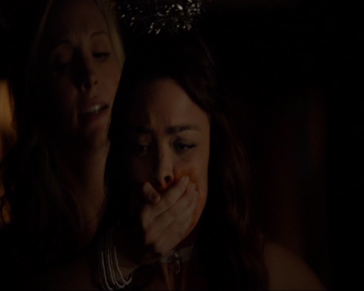 VampireDiariesWorld-dot-nl_7x04ICarryYourHeartWithMe1849.jpg