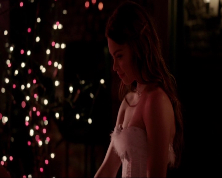 VampireDiariesWorld-dot-nl_7x04ICarryYourHeartWithMe2013.jpg