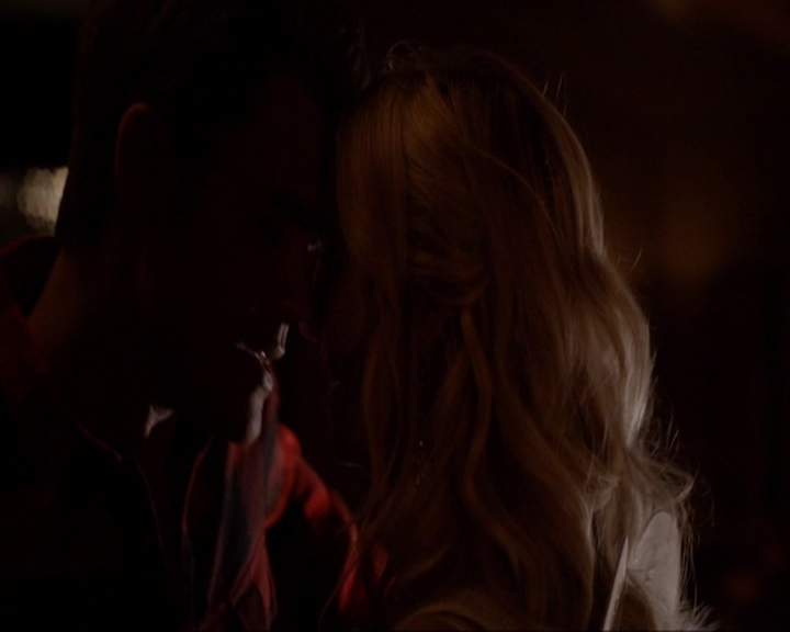 VampireDiariesWorld-dot-nl_7x04ICarryYourHeartWithMe2072.jpg