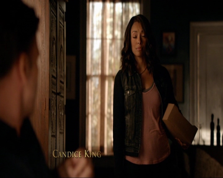 VampireDiariesWorld-dot-nl_7x05LiveThroughThis0114.jpg