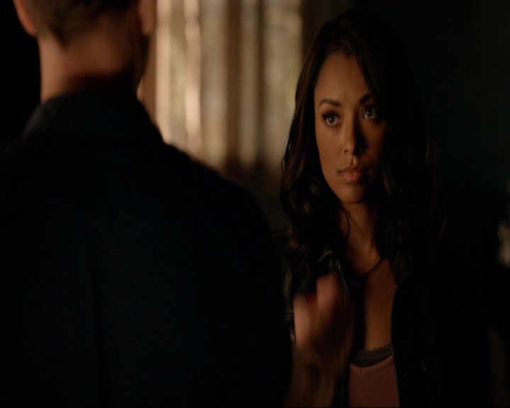 VampireDiariesWorld-dot-nl_7x05LiveThroughThis0166.jpg