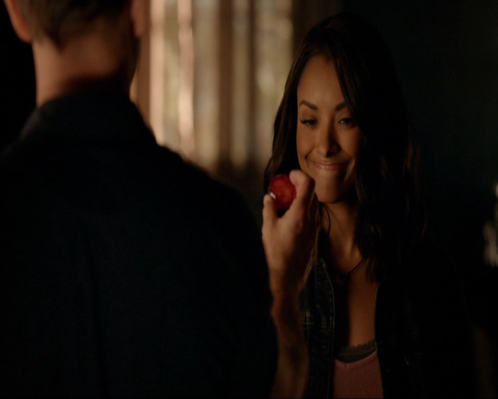 VampireDiariesWorld-dot-nl_7x05LiveThroughThis0167.jpg