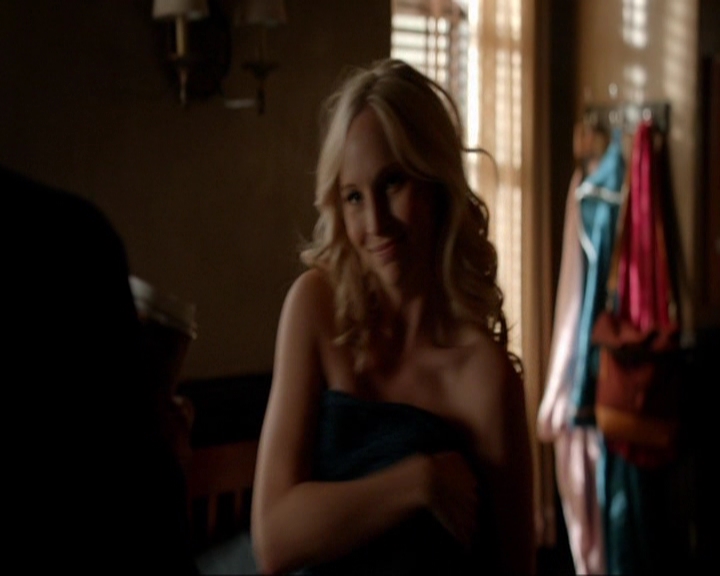 VampireDiariesWorld-dot-nl_7x05LiveThroughThis0240.jpg