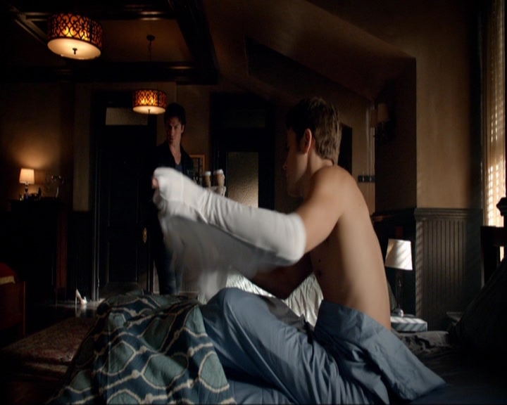 VampireDiariesWorld-dot-nl_7x05LiveThroughThis0252.jpg