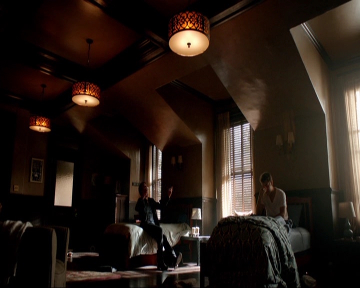 VampireDiariesWorld-dot-nl_7x05LiveThroughThis0256.jpg