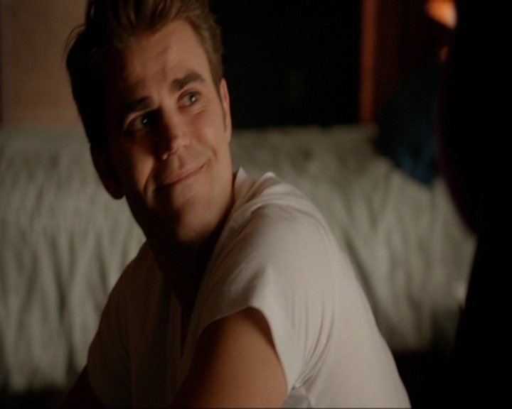 VampireDiariesWorld-dot-nl_7x05LiveThroughThis0301.jpg