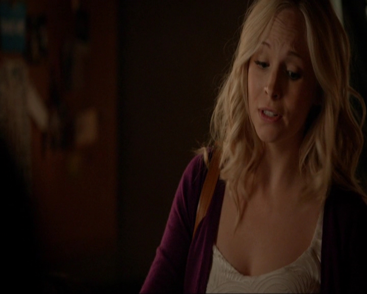 VampireDiariesWorld-dot-nl_7x05LiveThroughThis0302.jpg