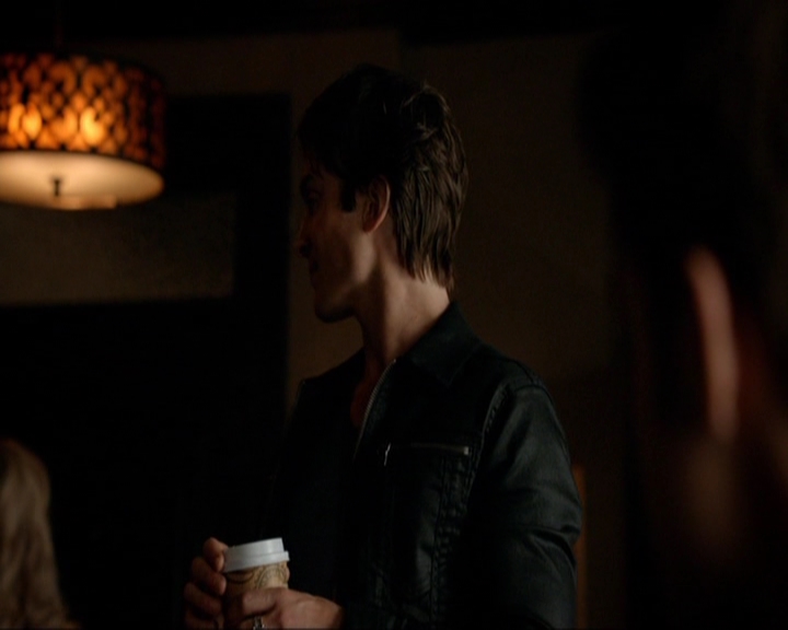 VampireDiariesWorld-dot-nl_7x05LiveThroughThis0312.jpg