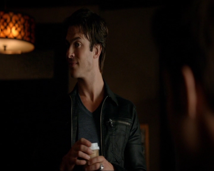 VampireDiariesWorld-dot-nl_7x05LiveThroughThis0313.jpg