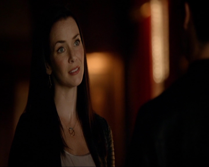 VampireDiariesWorld-dot-nl_7x05LiveThroughThis0351.jpg