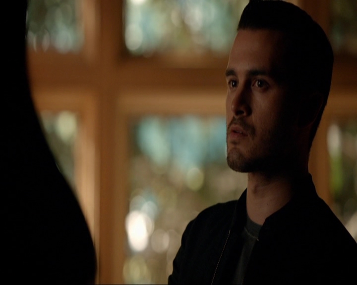 VampireDiariesWorld-dot-nl_7x05LiveThroughThis0353.jpg