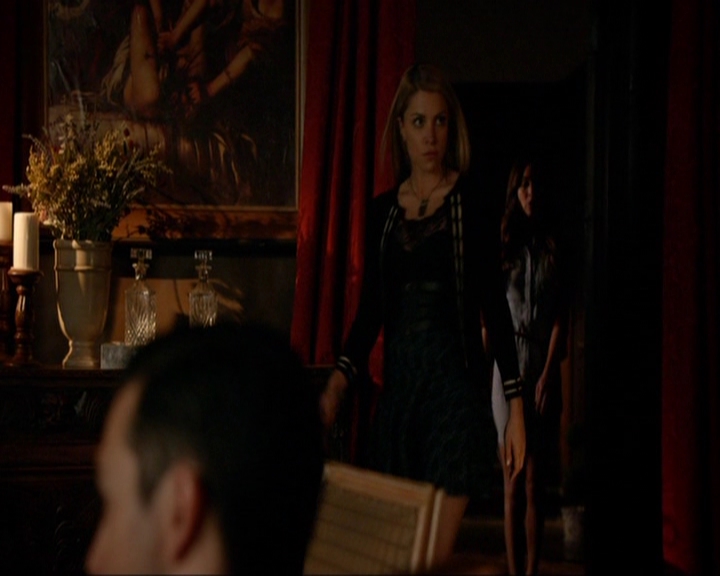 VampireDiariesWorld-dot-nl_7x05LiveThroughThis0363.jpg