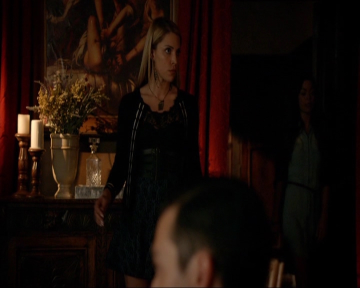 VampireDiariesWorld-dot-nl_7x05LiveThroughThis0364.jpg