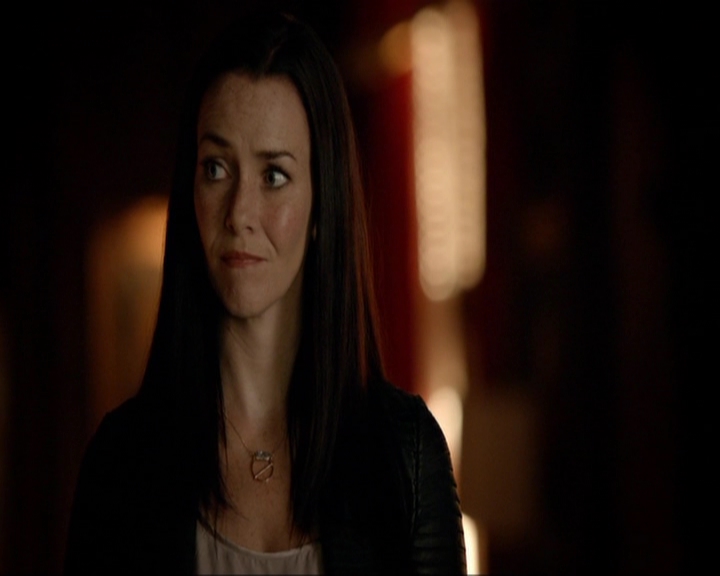 VampireDiariesWorld-dot-nl_7x05LiveThroughThis0369.jpg