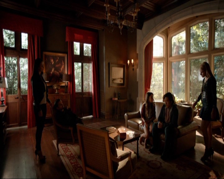 VampireDiariesWorld-dot-nl_7x05LiveThroughThis0377.jpg