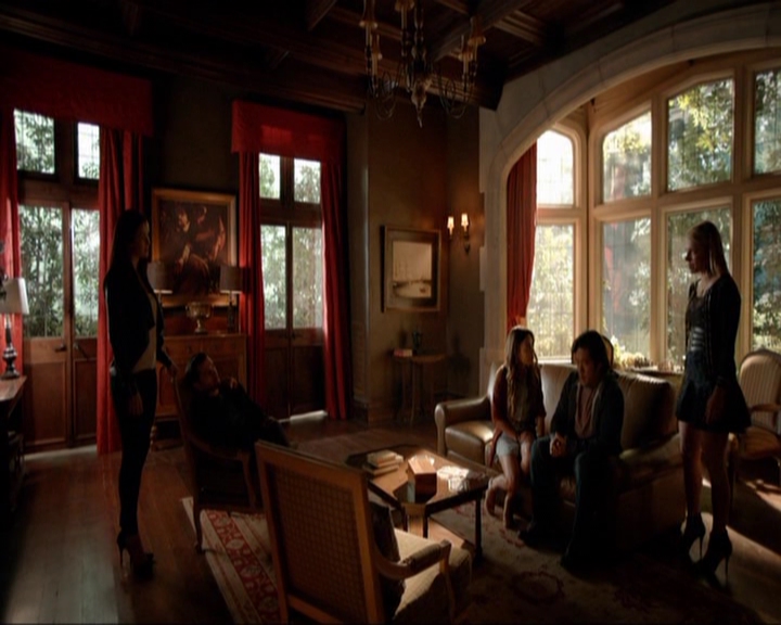 VampireDiariesWorld-dot-nl_7x05LiveThroughThis0378.jpg