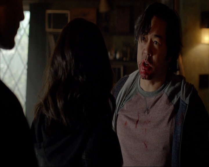 VampireDiariesWorld-dot-nl_7x05LiveThroughThis0922.jpg