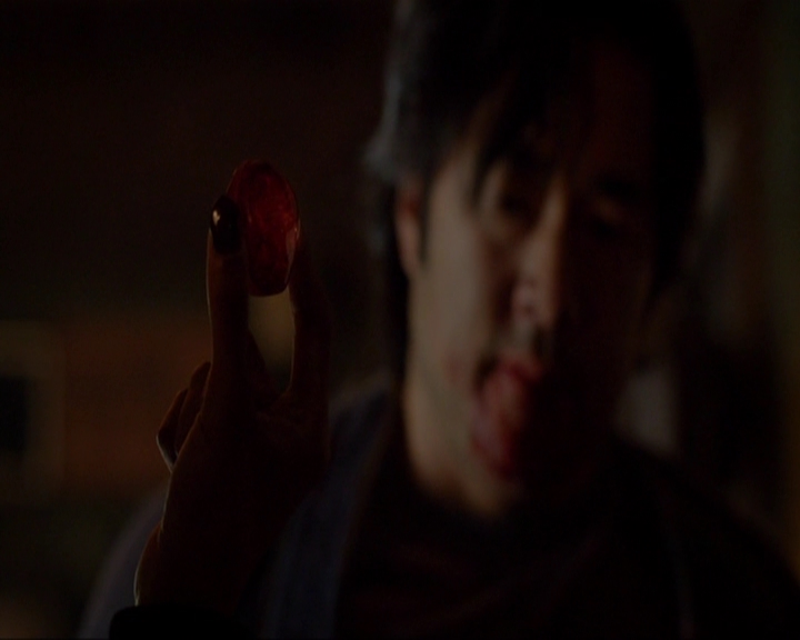VampireDiariesWorld-dot-nl_7x05LiveThroughThis0933.jpg