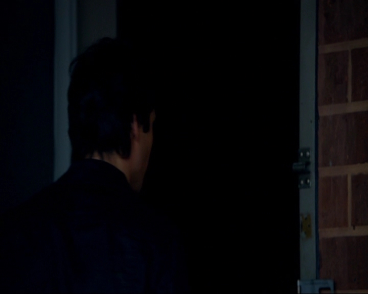 VampireDiariesWorld-dot-nl_7x05LiveThroughThis0970.jpg