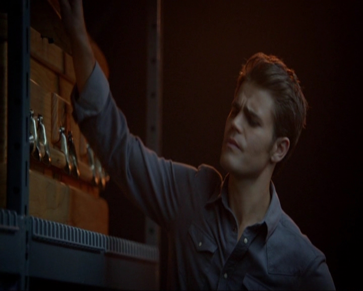 VampireDiariesWorld-dot-nl_7x05LiveThroughThis0990.jpg