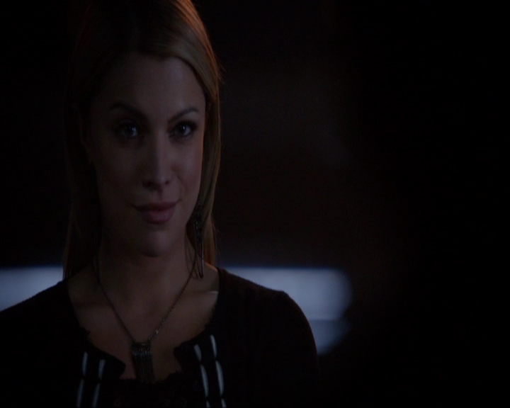 VampireDiariesWorld-dot-nl_7x05LiveThroughThis1323.jpg
