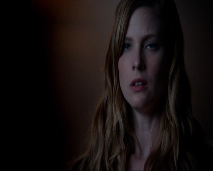 VampireDiariesWorld-dot-nl_7x05LiveThroughThis1329.jpg