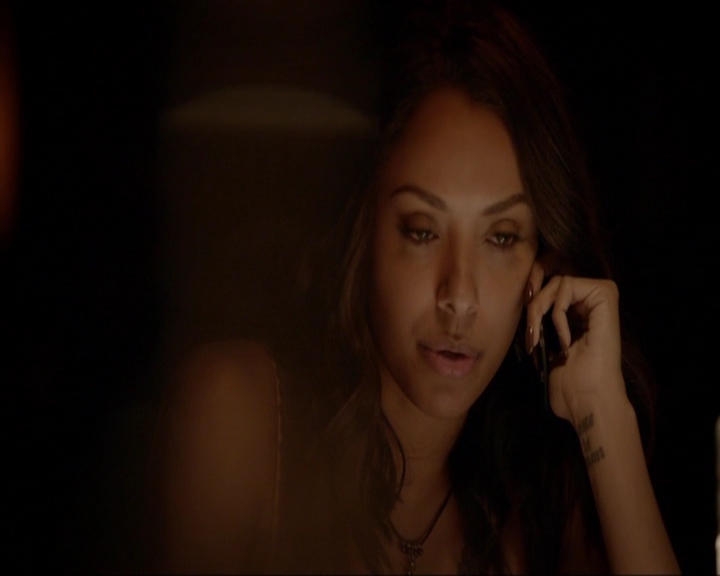 VampireDiariesWorld-dot-nl_7x05LiveThroughThis1831.jpg