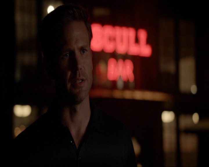VampireDiariesWorld-dot-nl_7x05LiveThroughThis1864.jpg