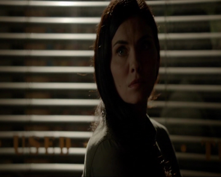 VampireDiariesWorld-dot-nl_7x05LiveThroughThis1868.jpg