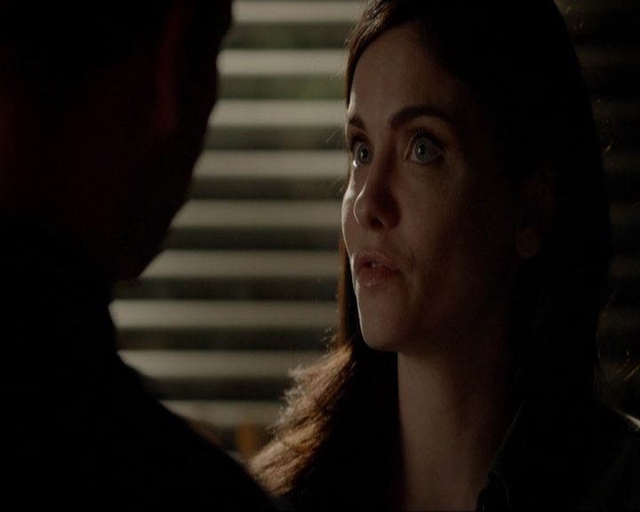 VampireDiariesWorld-dot-nl_7x05LiveThroughThis1883.jpg