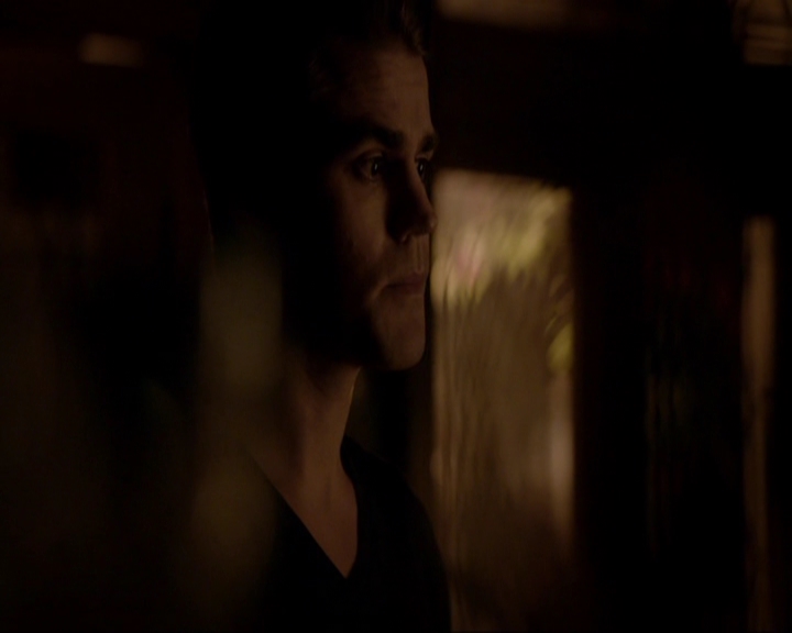 VampireDiariesWorld-dot-nl_7x05LiveThroughThis2054.jpg